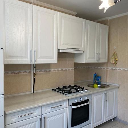 Kolodeznaja 17 Apartment Николайев Екстериор снимка