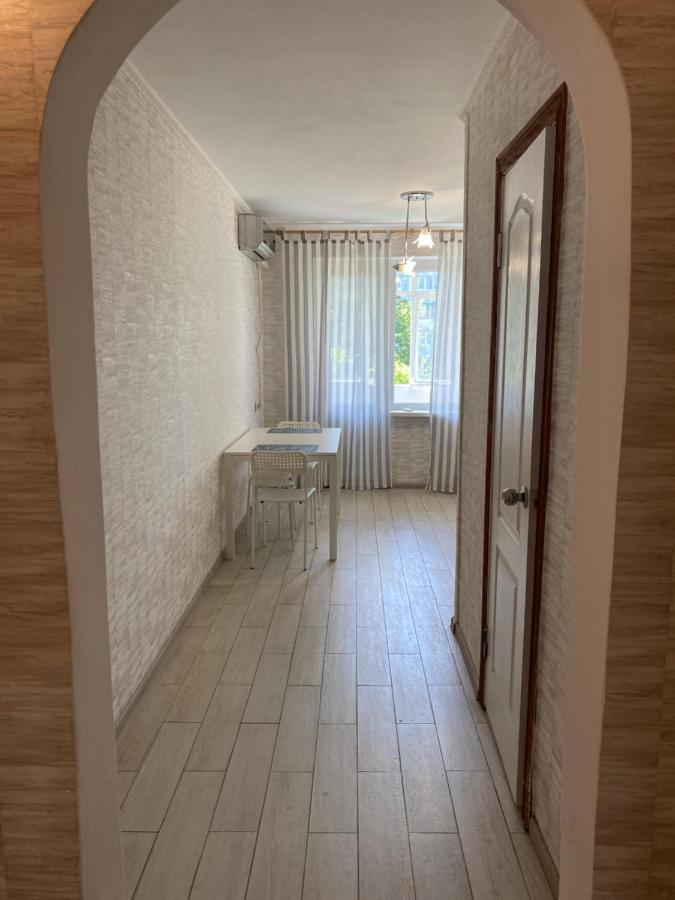 Kolodeznaja 17 Apartment Николайев Екстериор снимка