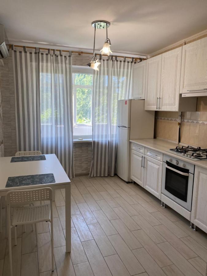 Kolodeznaja 17 Apartment Николайев Екстериор снимка